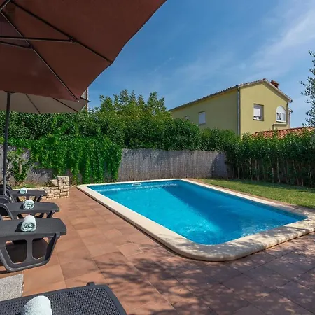 Lucas Villa Novigrad Istria