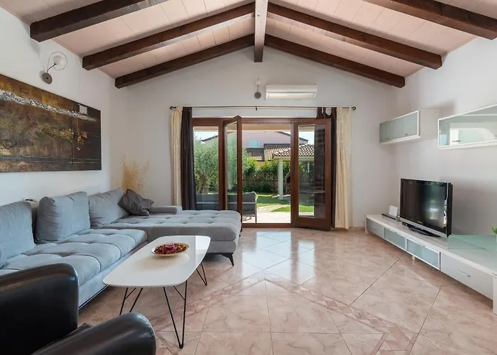 Lucas * Novigrad (Istria)