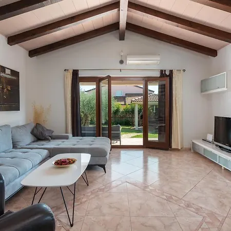 Lucas * Novigrad (Istria)