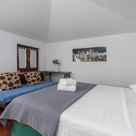 Lucas Willa Novigrad (Istria)